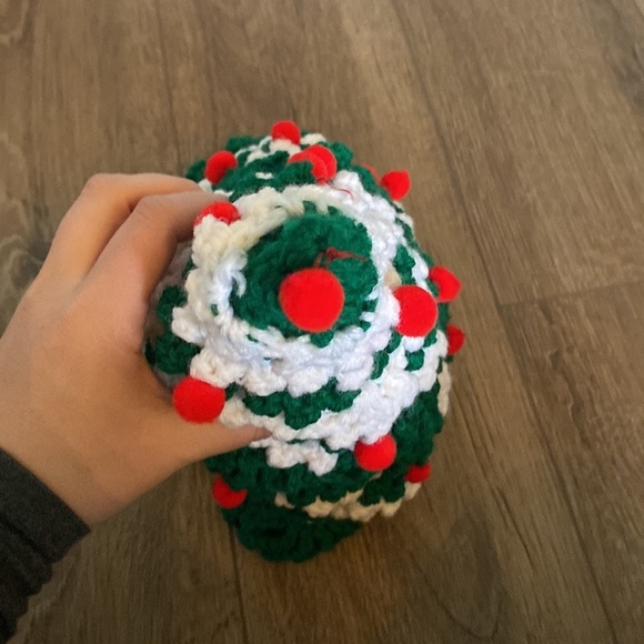 VINTAGE Handmade CROCHET 13” Christmas Tree Green/White Yarn w/ Red Poms retro - Picture 4 of 6